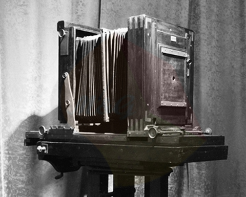 The Camera used by Raja Deen Dayal